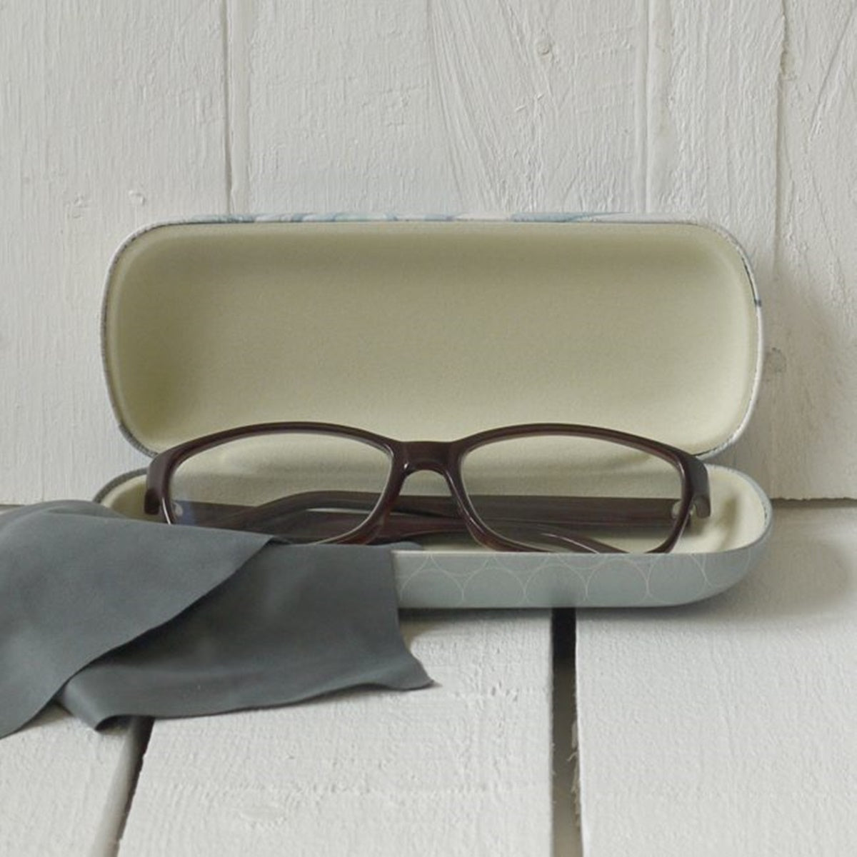 Scruffy Love Glasses Case