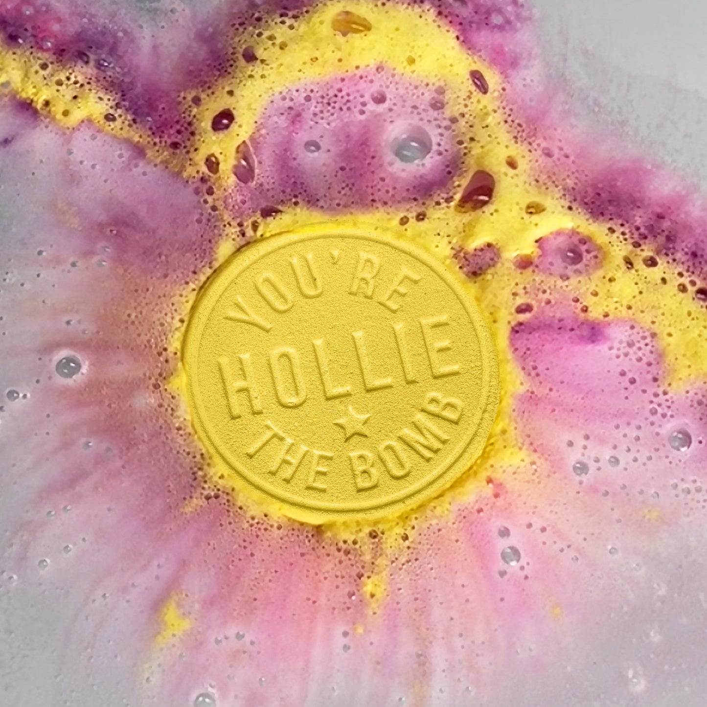 H&H Personalised Scented Bath Bombs - Daisy